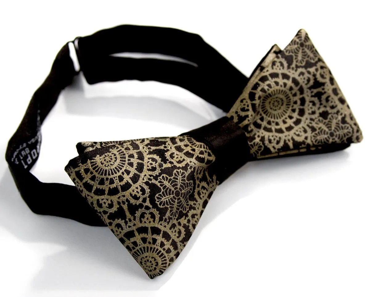 Cottage Lace Bow Tie