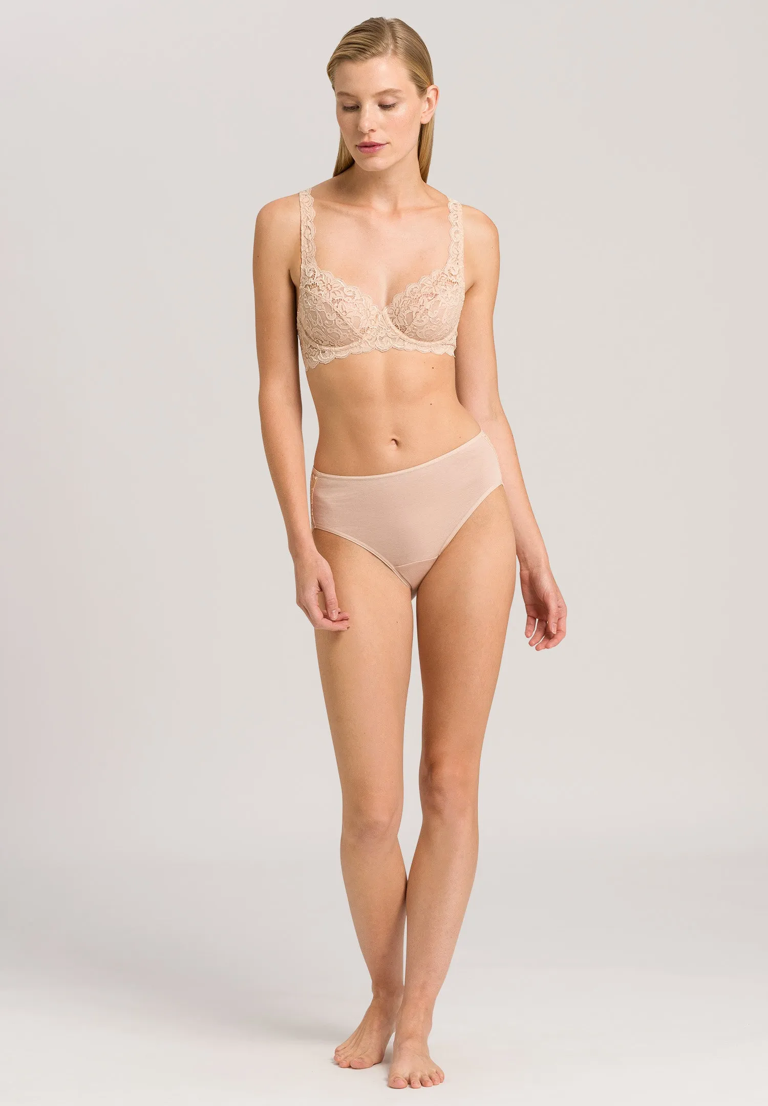Luxury Moments Underwire Bra | Beige 71467-274