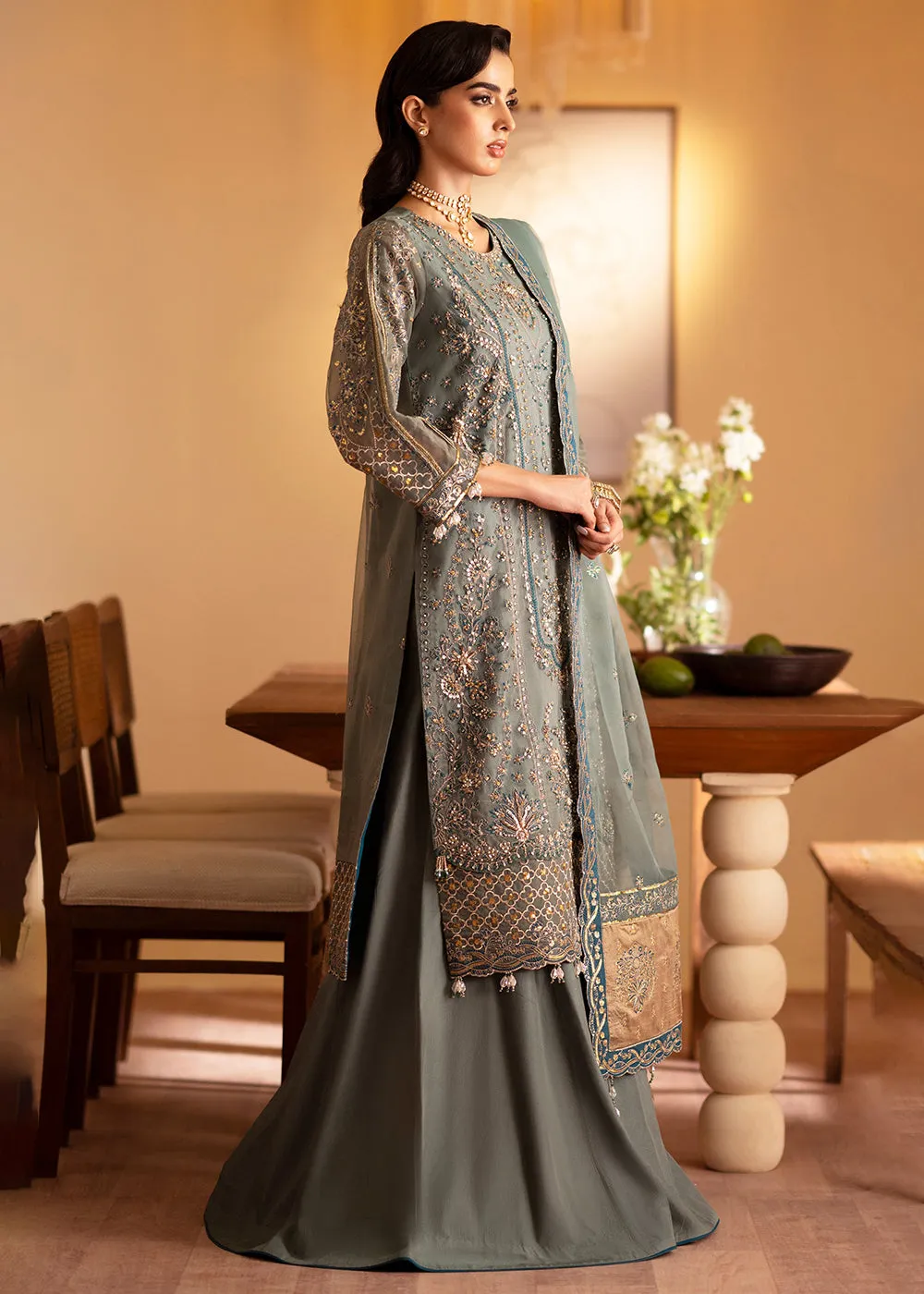 Romansiyyah Luxury Formals '24 by Emaan Adeel | ROHEEN