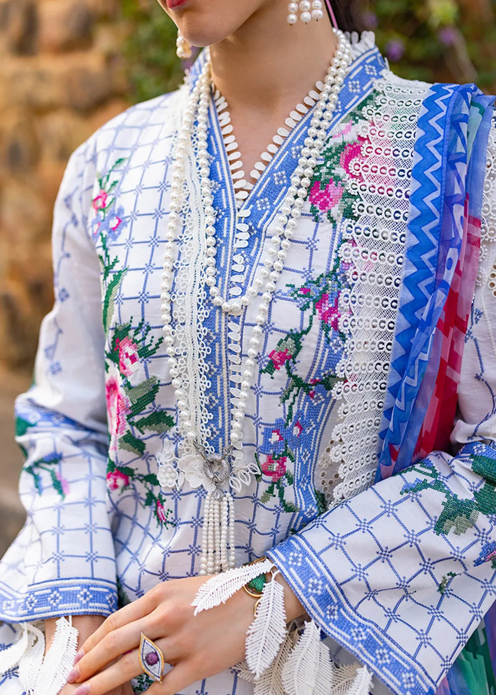 Te Amo Luxury Lawn '24 by Mushq | BELLA BELLEZA