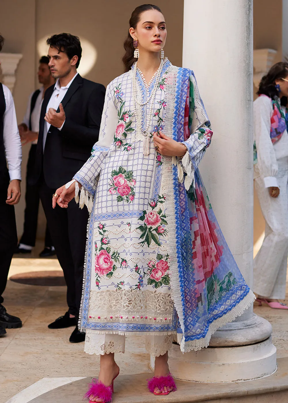 Te Amo Luxury Lawn '24 by Mushq | BELLA BELLEZA