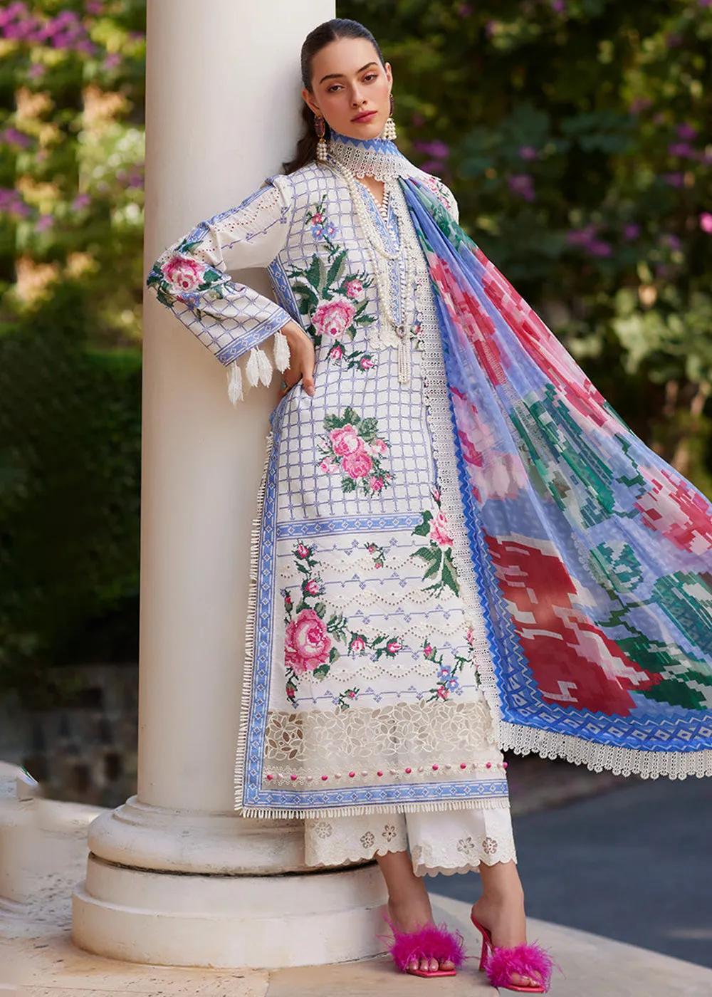 Te Amo Luxury Lawn '24 by Mushq | BELLA BELLEZA