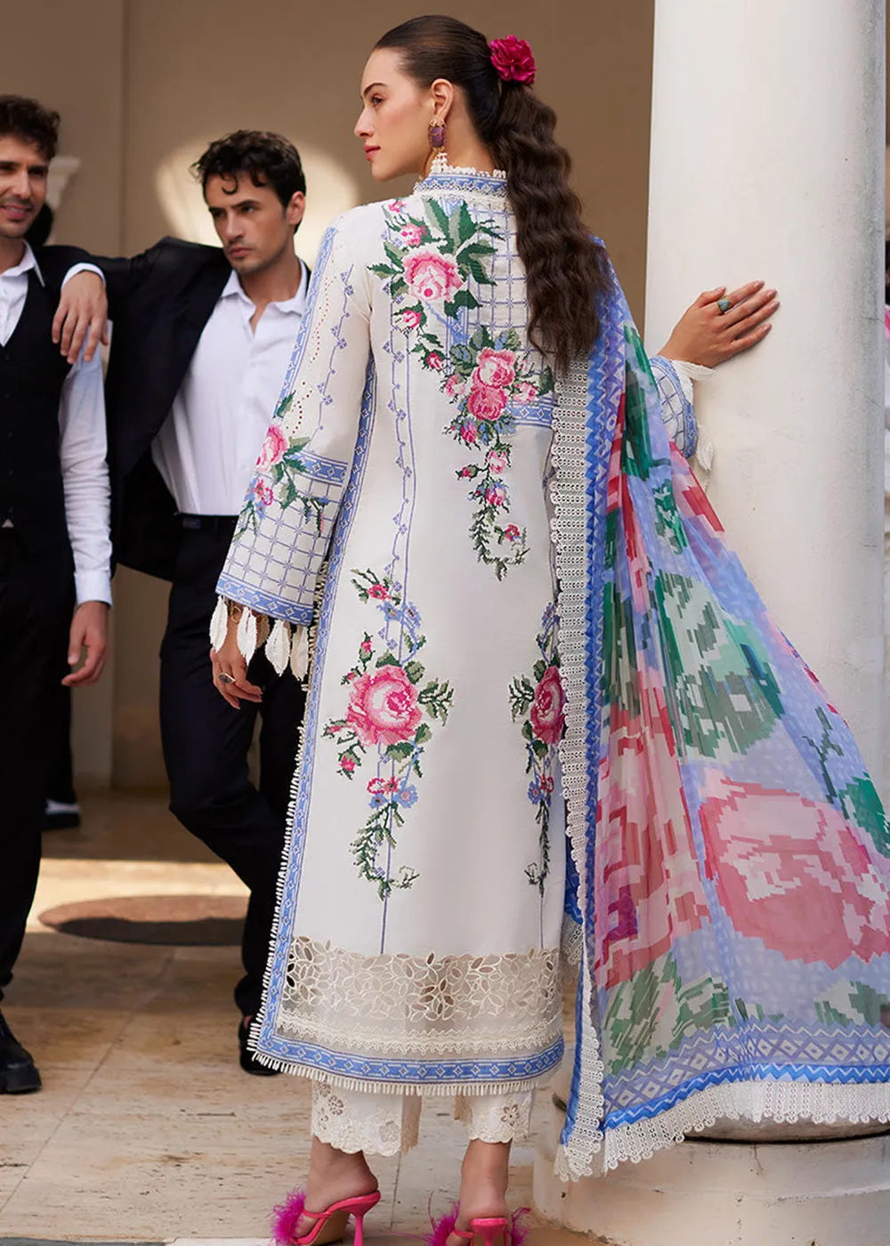 Te Amo Luxury Lawn '24 by Mushq | BELLA BELLEZA