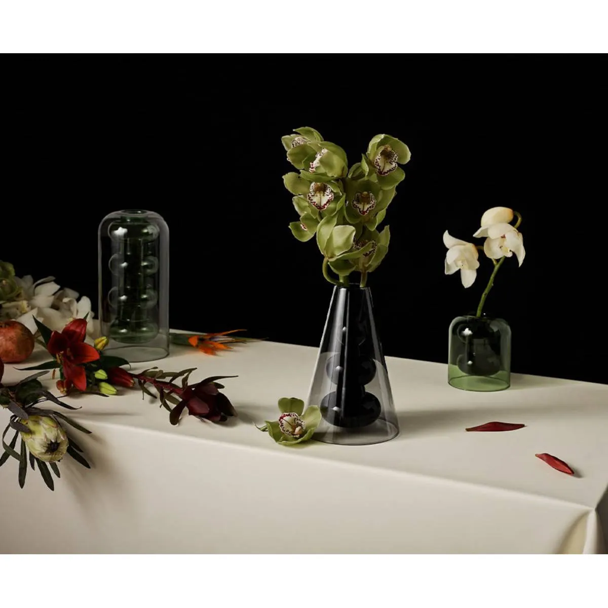 Tom Dixon Bump Vase Cone Black